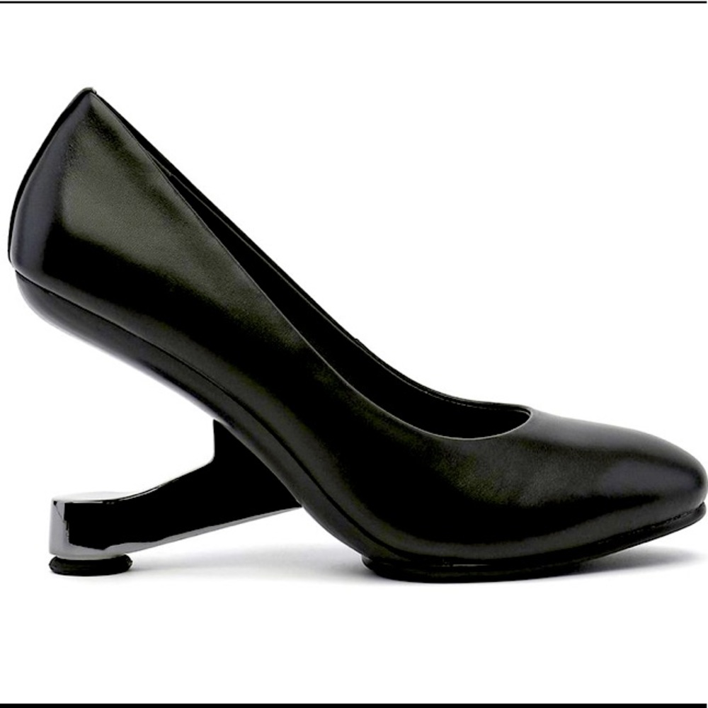 Eamz Pump Black
